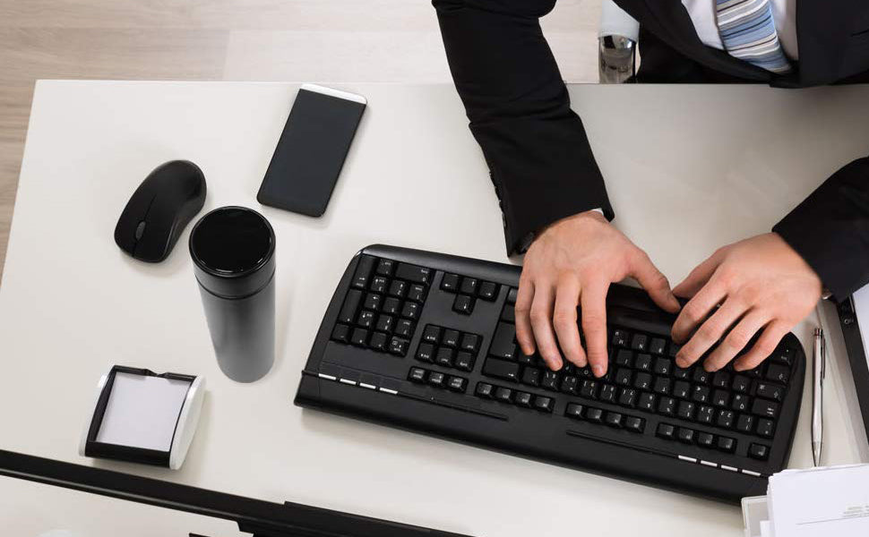 Touch LED Digital Water Bottle | Smart Temperature Flask | 304 Stainless Steel | Leak-Proof | 12-Hour Hot/Cold Vacuum Flask