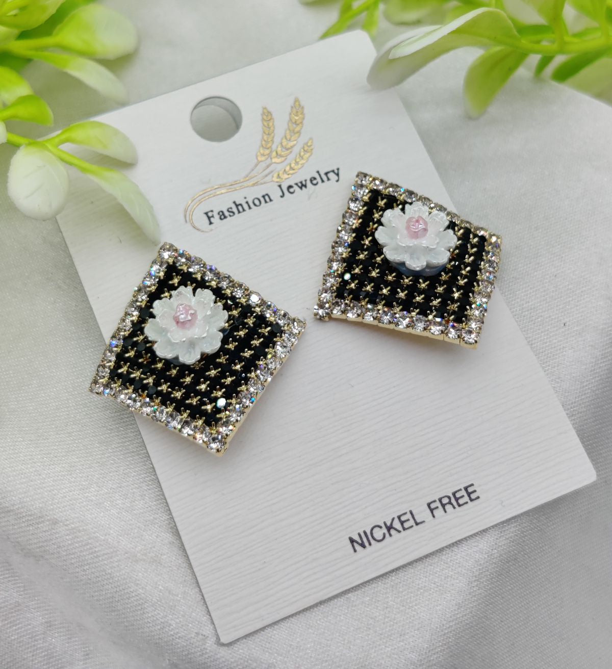 Floral Stud Earrings With Rhinestone