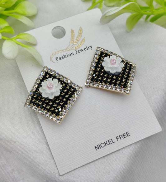 Floral Stud Earrings With Rhinestone